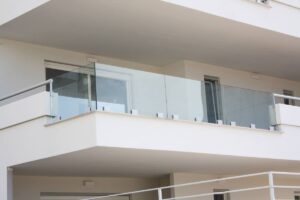 IL VETRO DIVENTA ENERGIA E AUMENTA IL VALORE DEGLI IMMOBILI (FINO A +80%): ECCO LA FOTOGRAFIA RESOLGLASS DI UN FUTURO GIÀ PRESENTE